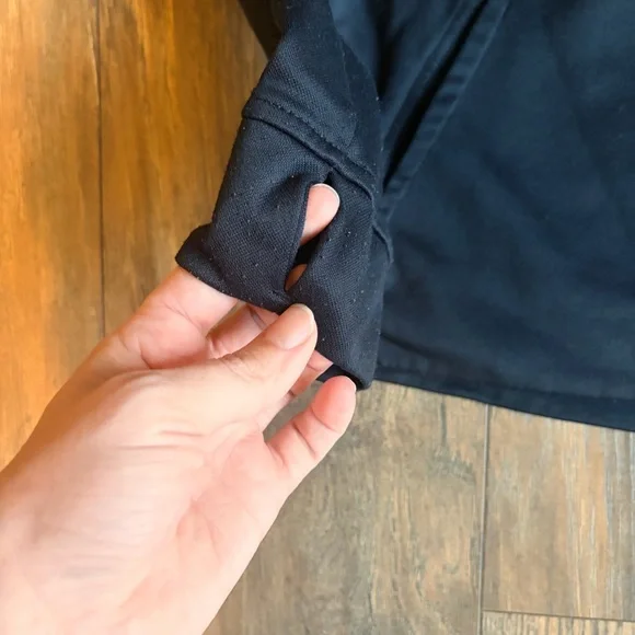 Nike Dri-FIT Black Hoodie Youth Large Pockets Thumb slits kid clothes - Picture 3 of 4